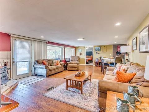 Living - 25888 E 191st St S, Haskell, OK 74436 photo 8 of 8