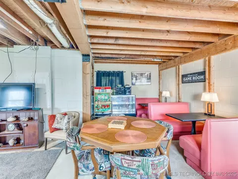 Dining - 25888 E 191st St S, Haskell, OK 74436 photo 1 of 1