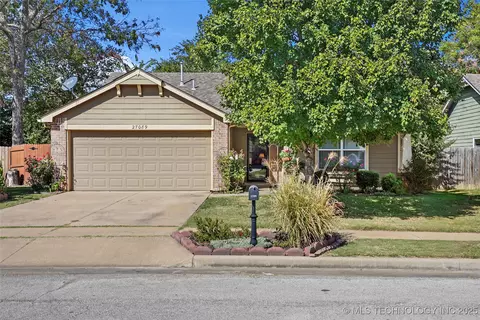 27089 E 123rd St S, Coweta, OK 74429