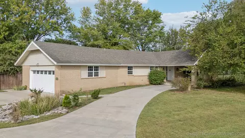 12036 S 278th East Ave, Coweta, OK 74429