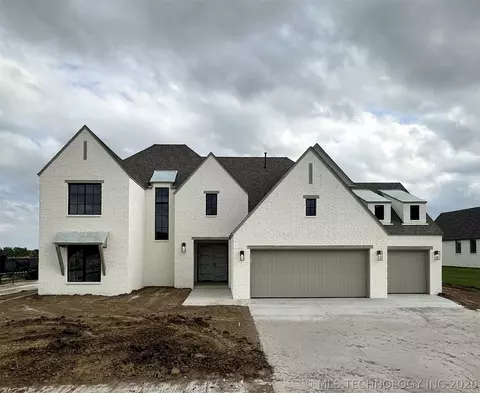 1503 Cedarwood Dr, Claremore, OK 74017
