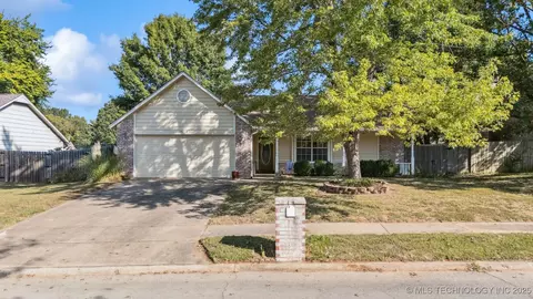 29415 E 159th St S, Coweta, OK 74429