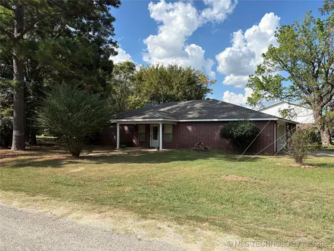 Exterior - 215 E Leecraft, Colbert, OK 74733 photo 6 of 6