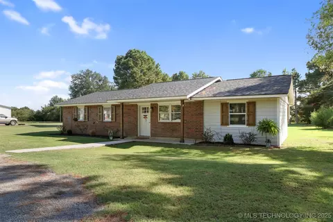 418 Hilltop Holw, Durant, OK 74701