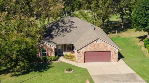 3334 Fairway St, Claremore, OK 74019