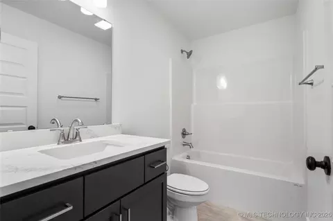 2812 E Monroe St, Broken Arrow, OK 74014 photo 5