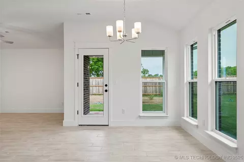 2812 E Monroe St, Broken Arrow, OK 74014 photo 17