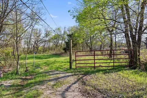 5922 S 102nd Ave, Sand Springs, OK 74063