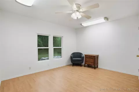 Bedroom - 175 S 428 Rd, Pryor, OK 74361 photo 4 of 8