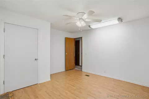 Bedroom - 175 S 428 Rd, Pryor, OK 74361 photo 5 of 8