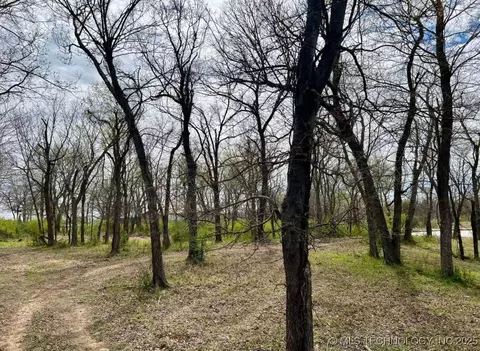 3189 N 76th St N, Sperry, OK 74073
