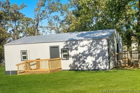 18 Nakomis Ct, Canadian, OK 74425