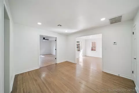 4629 E 14th St, Tulsa, OK 74112 photo 7