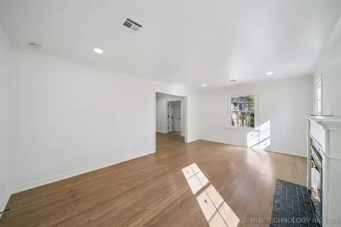 4629 E 14th St, Tulsa, OK 74112 photo 5