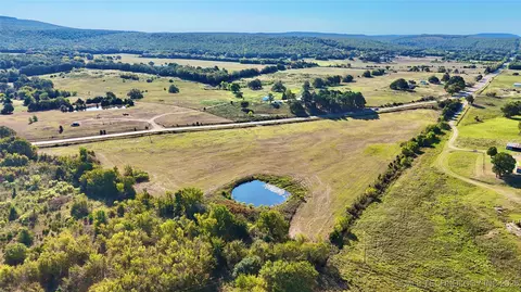 14 S Hwy 71, Quinton, OK 74561