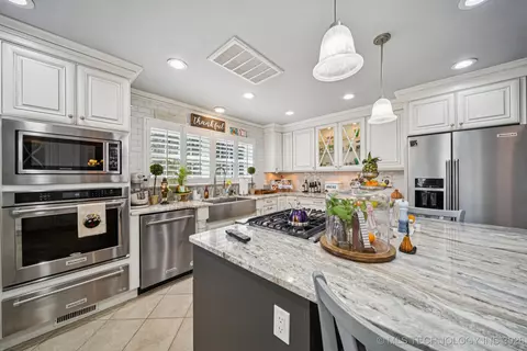 Kitchen - 1300 E 7th St, Okmulgee, OK 74447 photo 4 of 8