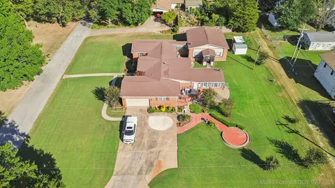 View/Area - 1300 E 7th St, Okmulgee, OK 74447 photo 2 of 4