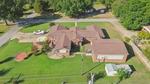 View/Area - 1300 E 7th St, Okmulgee, OK 74447 photo 4 of 4