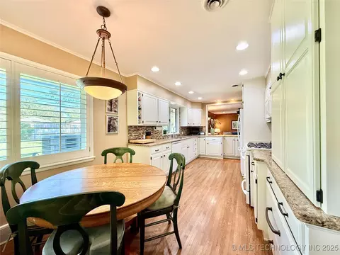 2911 E 37th St, Tulsa, OK 74105 photo 24