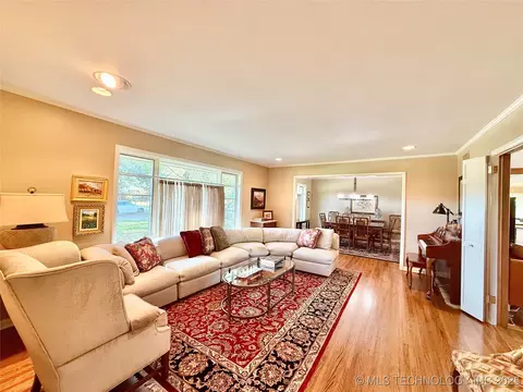2911 E 37th St, Tulsa, OK 74105 photo 11