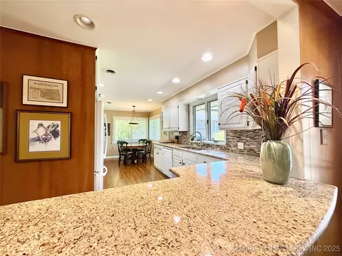 2911 E 37th St, Tulsa, OK 74105 photo 23