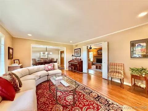 2911 E 37th St, Tulsa, OK 74105 photo 12