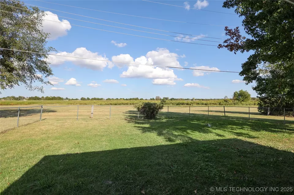 Exterior - 1803 Lakeview, Sulphur, OK 73086 photo 2 of 2