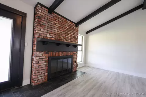 Living - 1803 Lakeview, Sulphur, OK 73086 photo 1 of 5