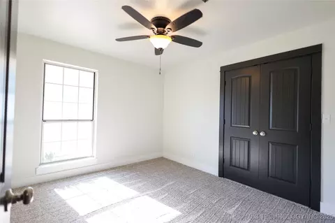 Bedroom - 1803 Lakeview, Sulphur, OK 73086 photo 1 of 2