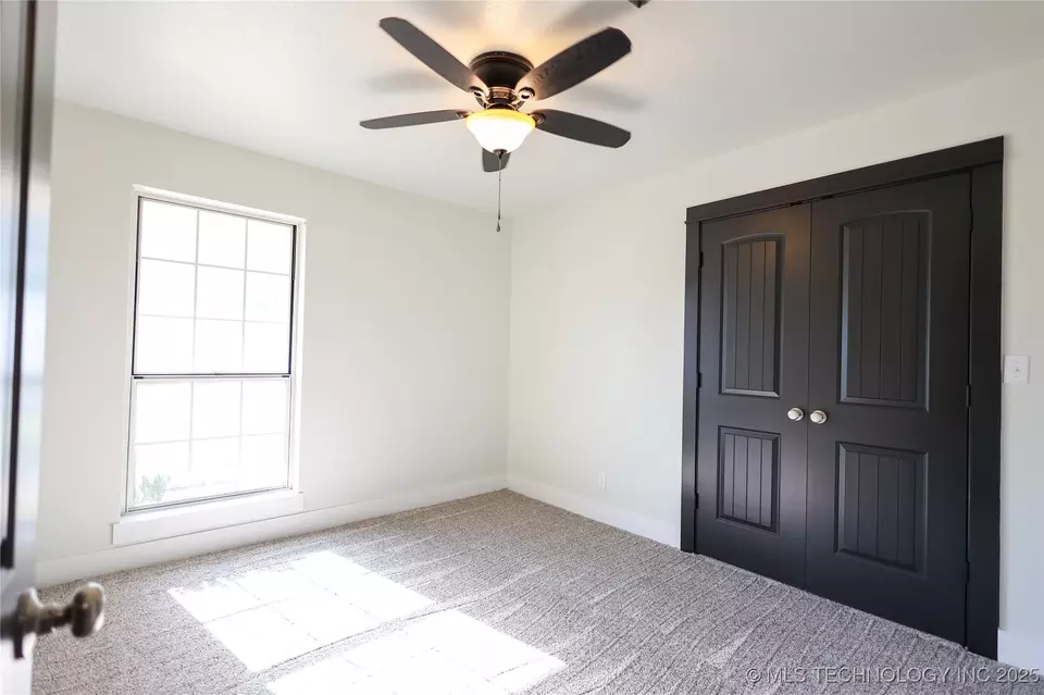 Bedroom - 1803 Lakeview, Sulphur, OK 73086 photo 1 of 2