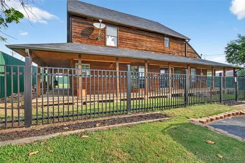 209 Roberts St, Bokchito, OK 74726