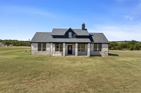 12499 Fox Hollow Rd, Marietta, OK 73448