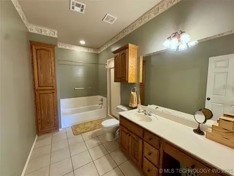 8202 E 74th Ct, Tulsa, OK 74133 photo 16