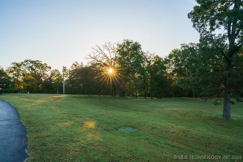 25650 E 46th St S, Broken Arrow, OK 74014