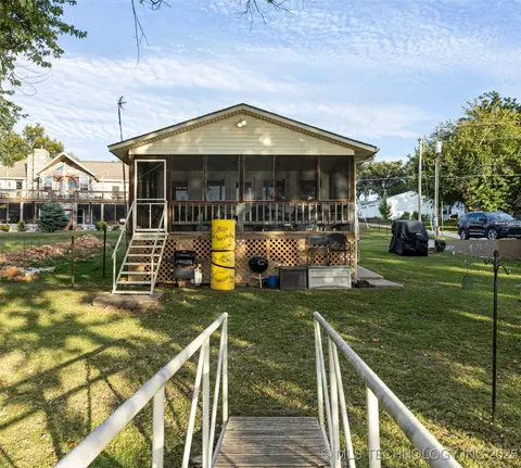 30641 E 5th St, Monkey Island, OK 74331