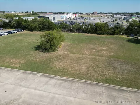 1302 Brookview Dr, Ardmore, OK 73401