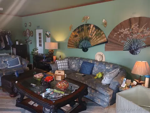 1079 Harbor Dr, Checotah, OK 74426 photo 6