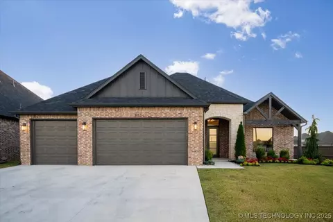 5704 E 126th St S, Bixby, OK 74008