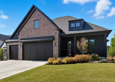 11212 S Fir Ave W, Jenks, OK 74037