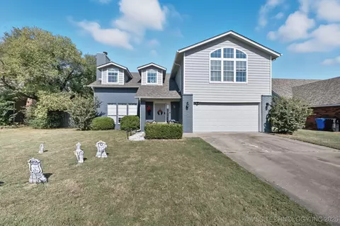 1112 E Dover Pl, Broken Arrow, OK 74012 photo 1