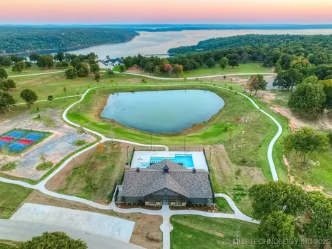 230 Patriot Pointe, Eufaula, OK 74432 photo 3
