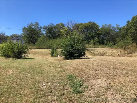 208 N Burnett St, Sapulpa, OK 74066