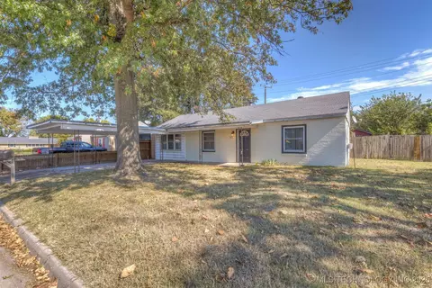 415 N Orphan St, Pryor, OK 74361