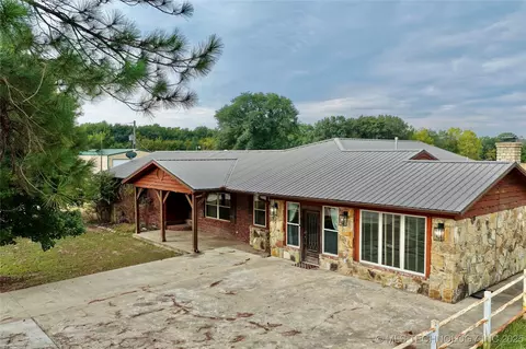 10388 N Perry Rd, Stigler, OK 74462