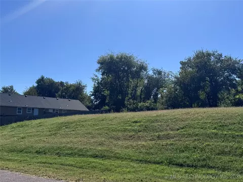 1030 N Hickory, Ada, OK 74820
