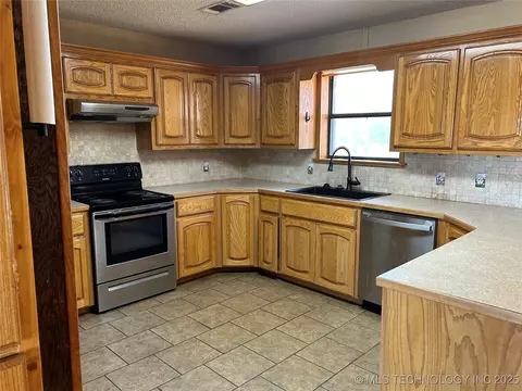 29046 E 1900 Rd, Ringling, OK 73456 photo 4
