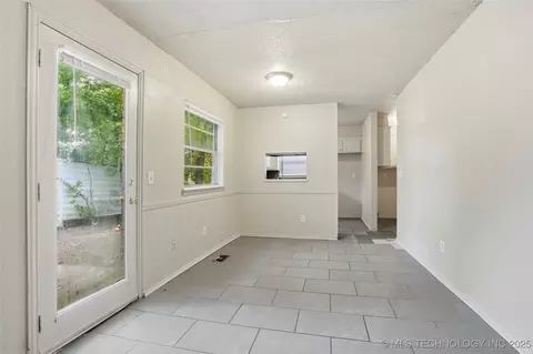 11502 E 37th St, Tulsa, OK 74146 photo 6