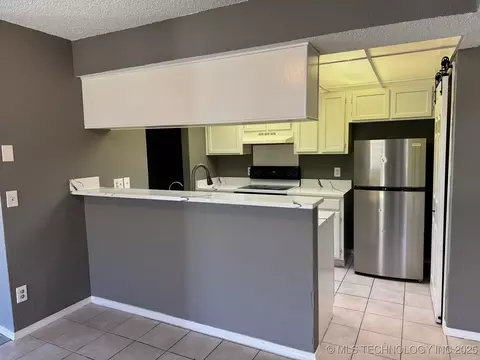 11036 E 14th Pl, Tulsa, OK 74128 photo 5