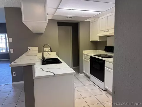 11036 E 14th Pl, Tulsa, OK 74128 photo 7