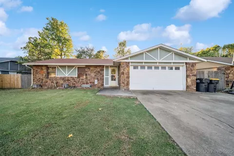 13654 S 287th East Ave, Coweta, OK 74429